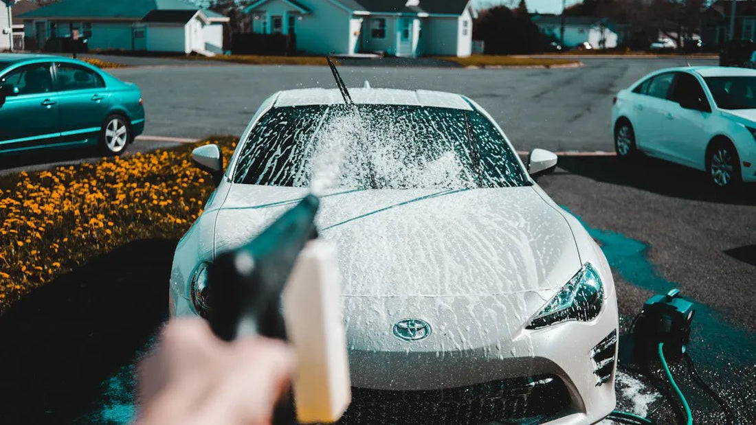 Washing car with water made easy and safe - Meitai